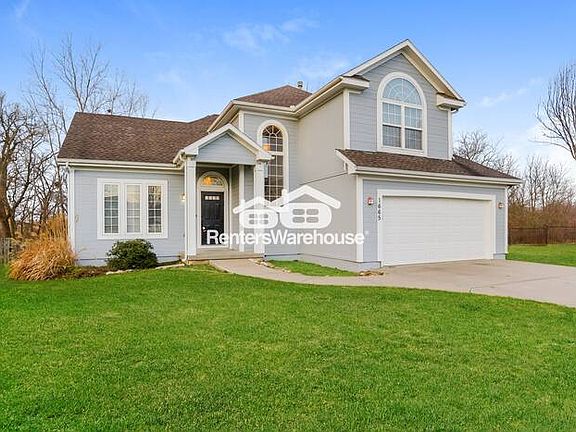 2nd image of 1665 SE Dalton Dr