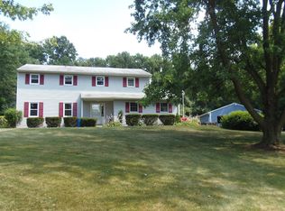 188 Huntzinger Rd, Wernersville, PA 19565