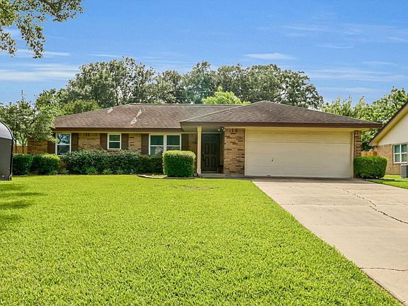 5th image of 805 Bluebonnet Ln