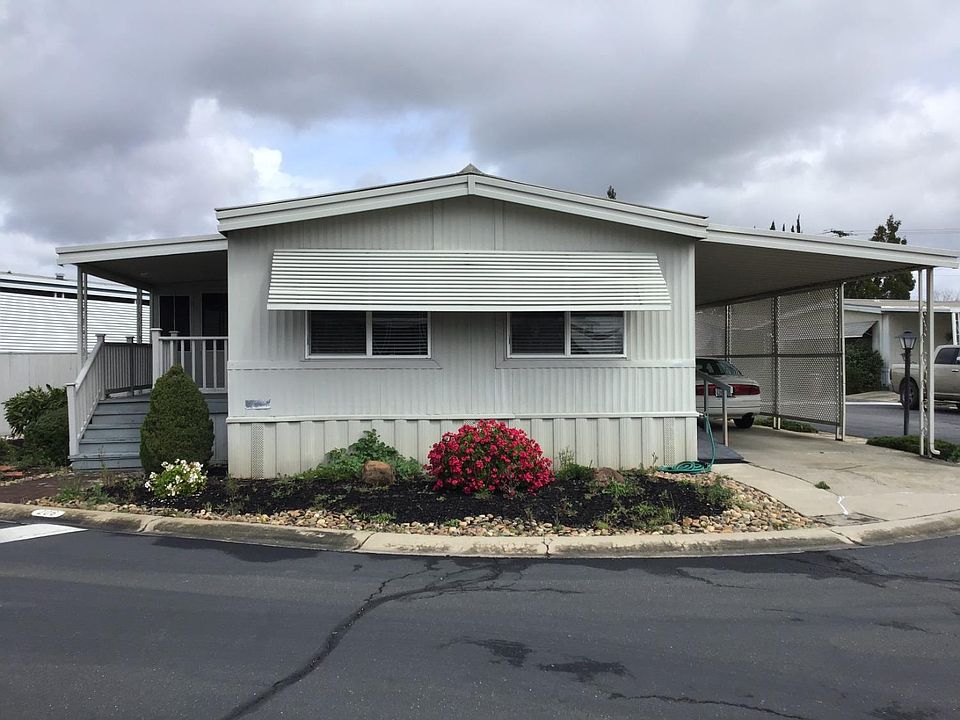 1st image of 206 Plaza Dr