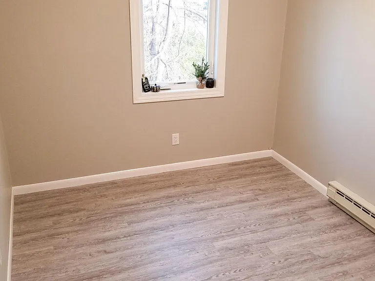 4555 N Woodbridge Rd — Photo 35