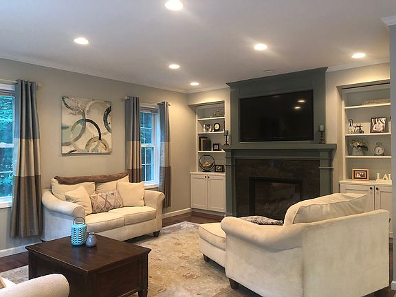 Spacious Family Room