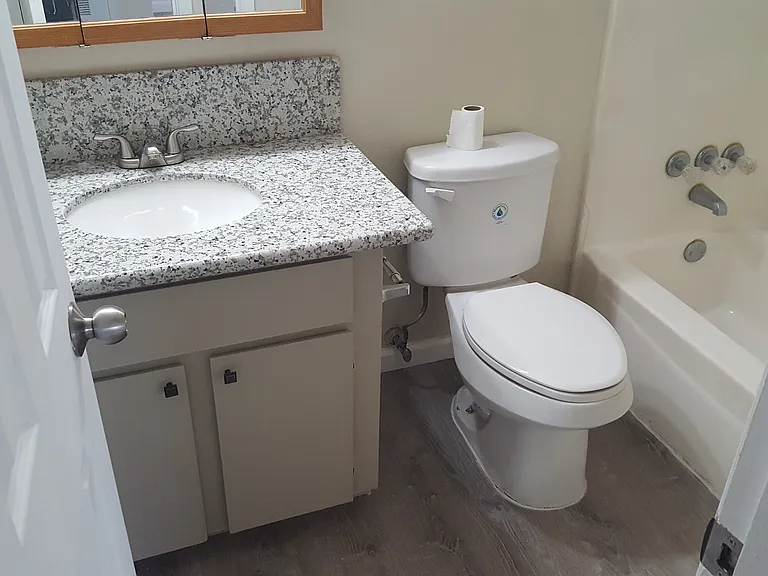 3706 Forestwood Dr #D — Photo 8