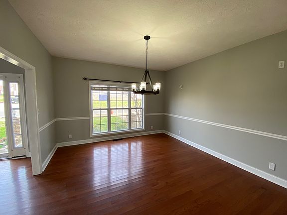 4th image of 1636 Apache Way