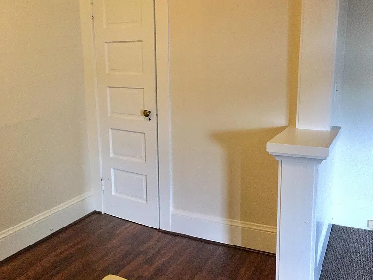 4318 N Vancouver Ave — Photo 2