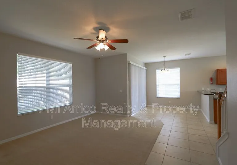 622 Breezeway Ct — Photo 6