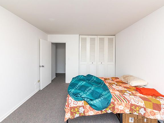 4th image of 542 W Aldine Ave #507