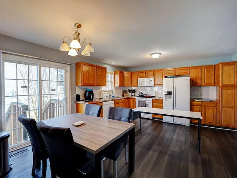 110 Fox Dale Rd — Photo 35