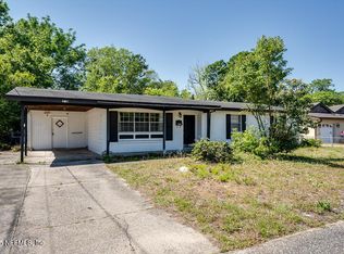 6402 Lenczyk Dr, Jacksonville, FL 32277