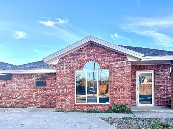 706 Hickory St, Levelland, TX 79336