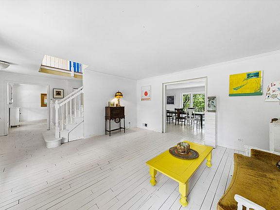 5th image of 1218 Johnson Dr