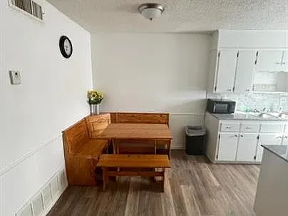 1017 Parmer Avenue — Photo 4