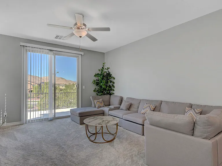 12321 Silvana St — Photo 36