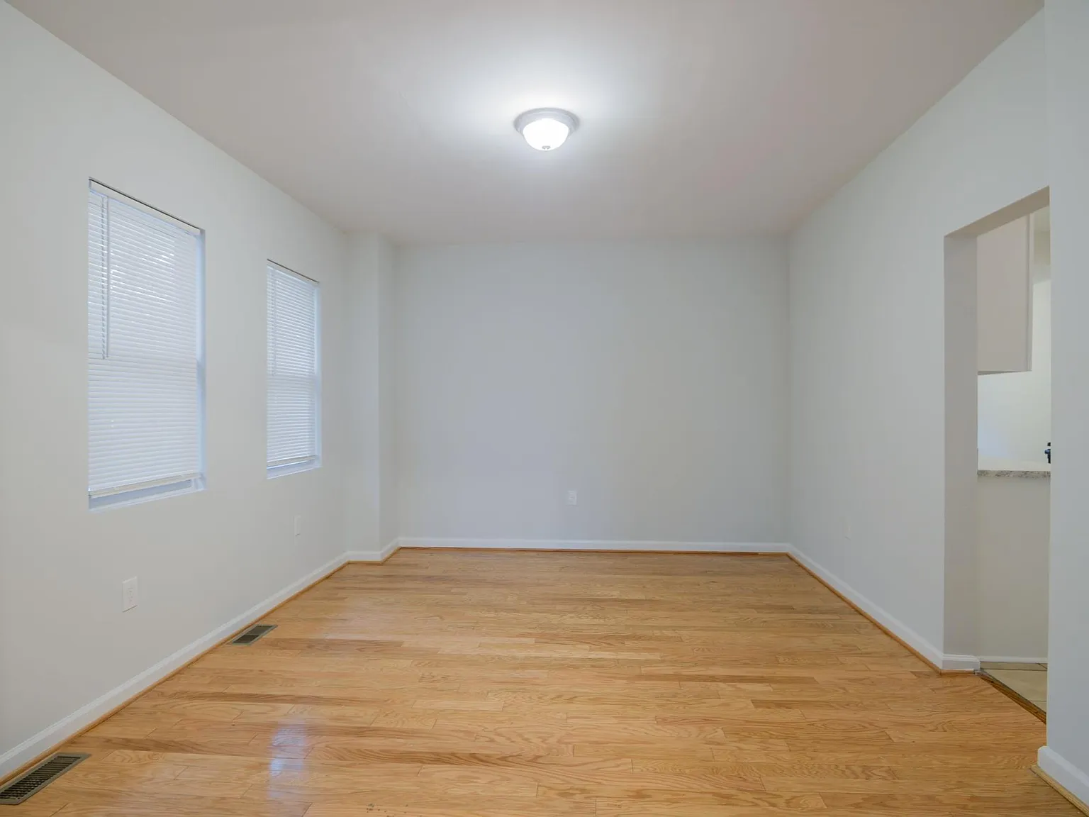 3 bed, 1875 sqft, $2,000 — Photo 4