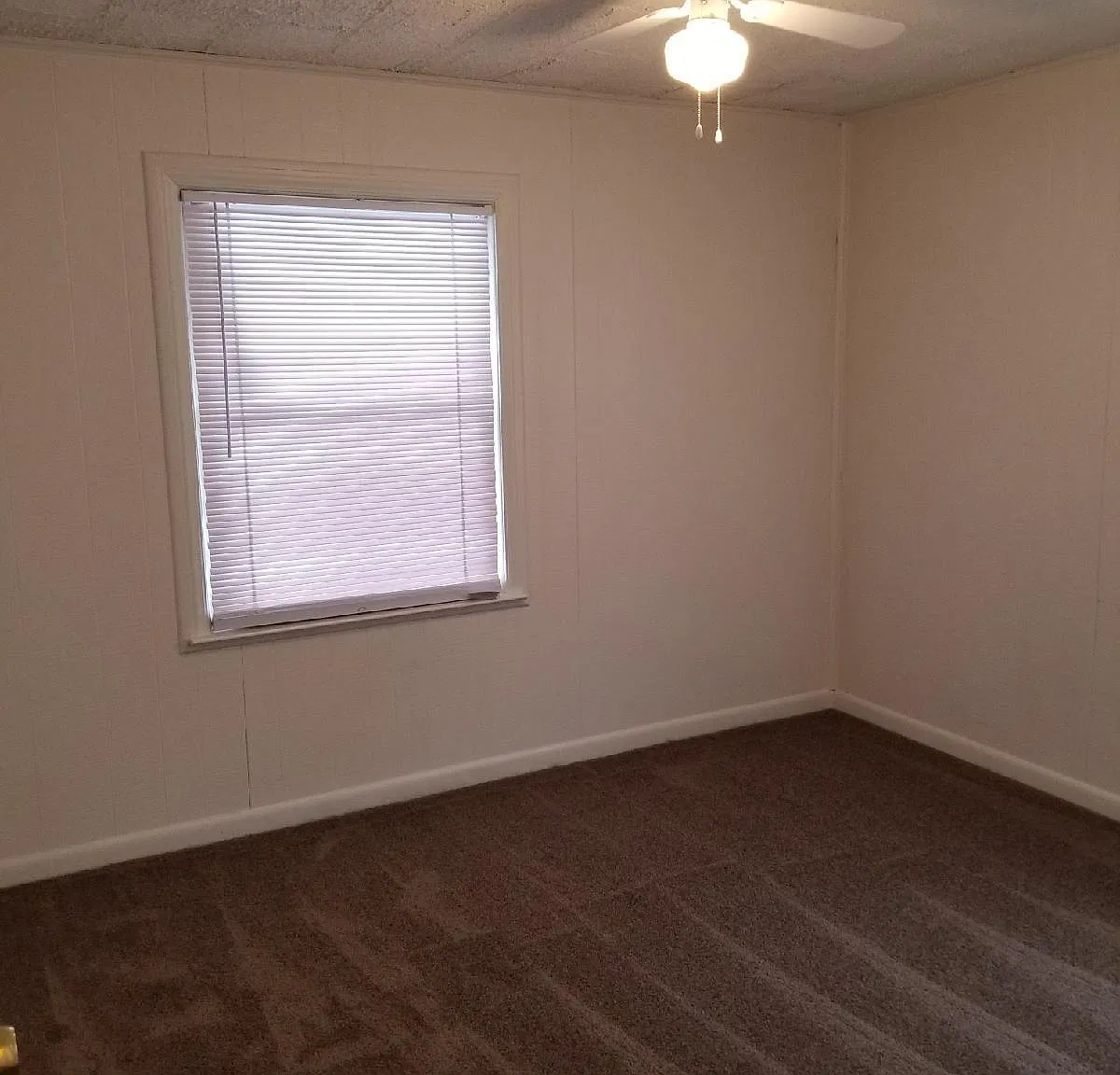 2 bed, 1.5 bath, 702 sqft, $975 — Photo 3
