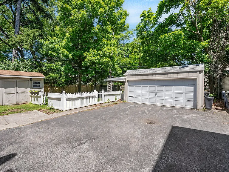 2075 Coventry Rd #2 — Photo 31
