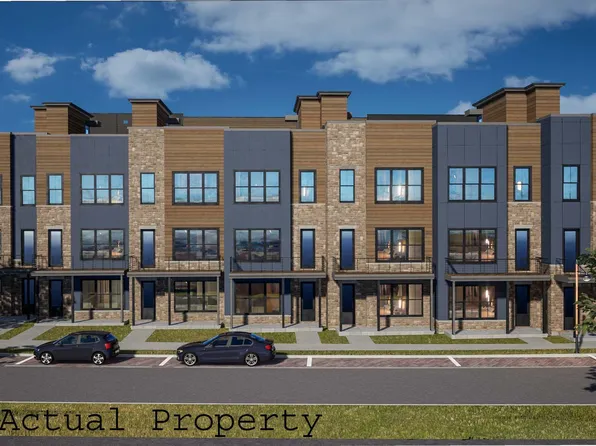 2284 Quarry Trails Dr, Columbus, OH 43228