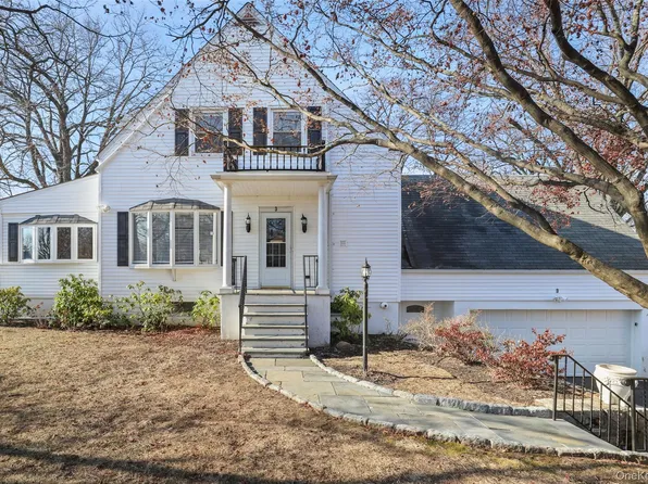 3 Oakridge Drive, Port Chester, NY 10573