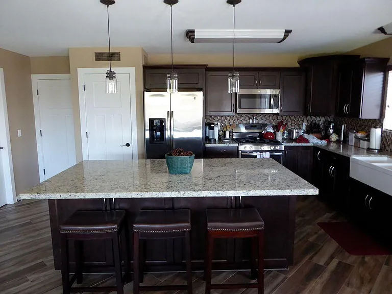 6810 S 15th Pl — Photo 11