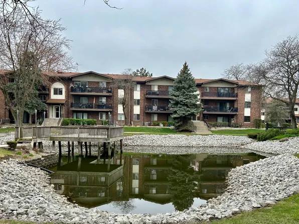 5231 James Ln APT 1310, Crestwood, IL 60418