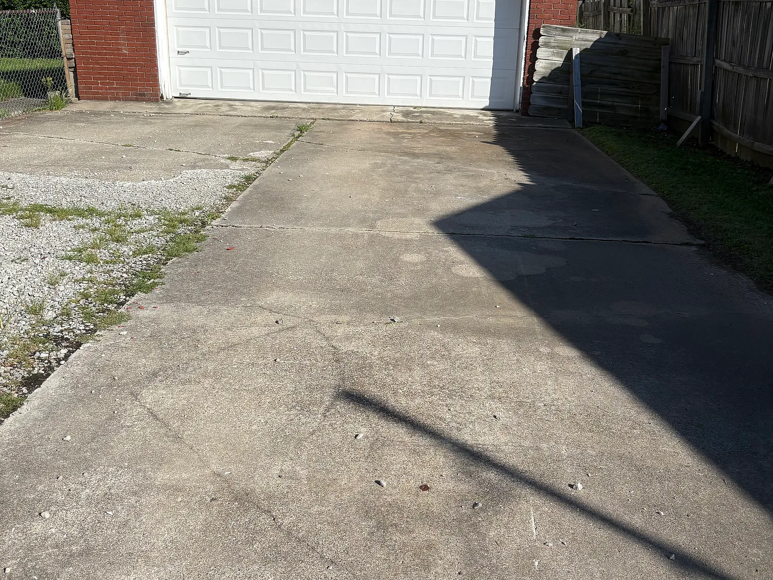 3 bed, 1300 sqft, $1,350 — Photo 2