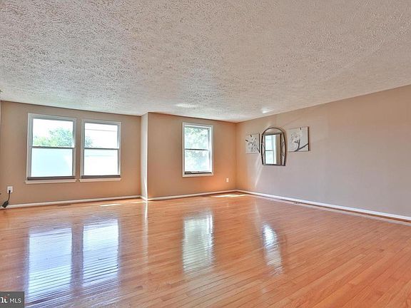 Naturally-lit large room