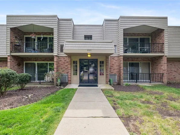 595 Calais Dr APT 118, Pittsburgh, PA 15237