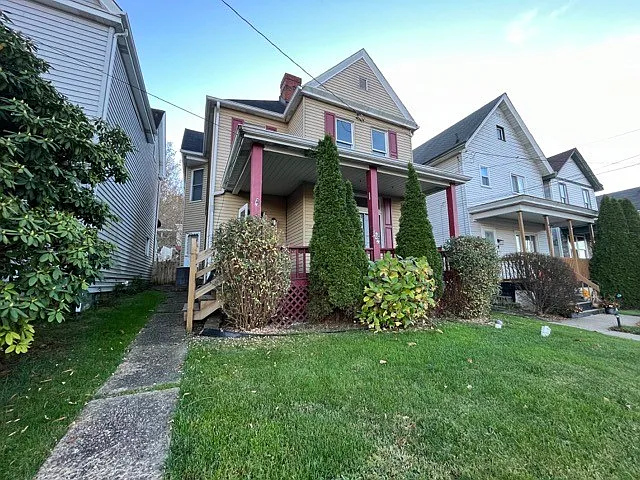 184 Morton St photo 1