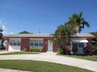 417 Bayberry Dr, Lake Park, FL 33403