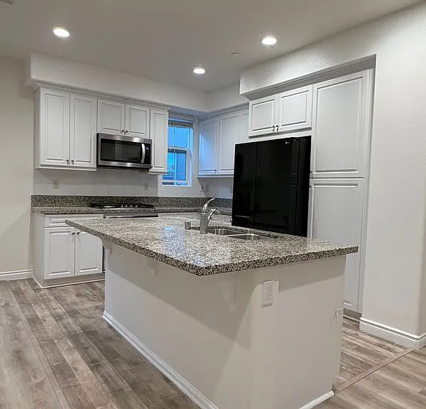 7366 Solstice Pl — Photo 6
