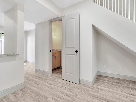 5th image of 8731 N 30th St #2B-1Ba-940Sqft