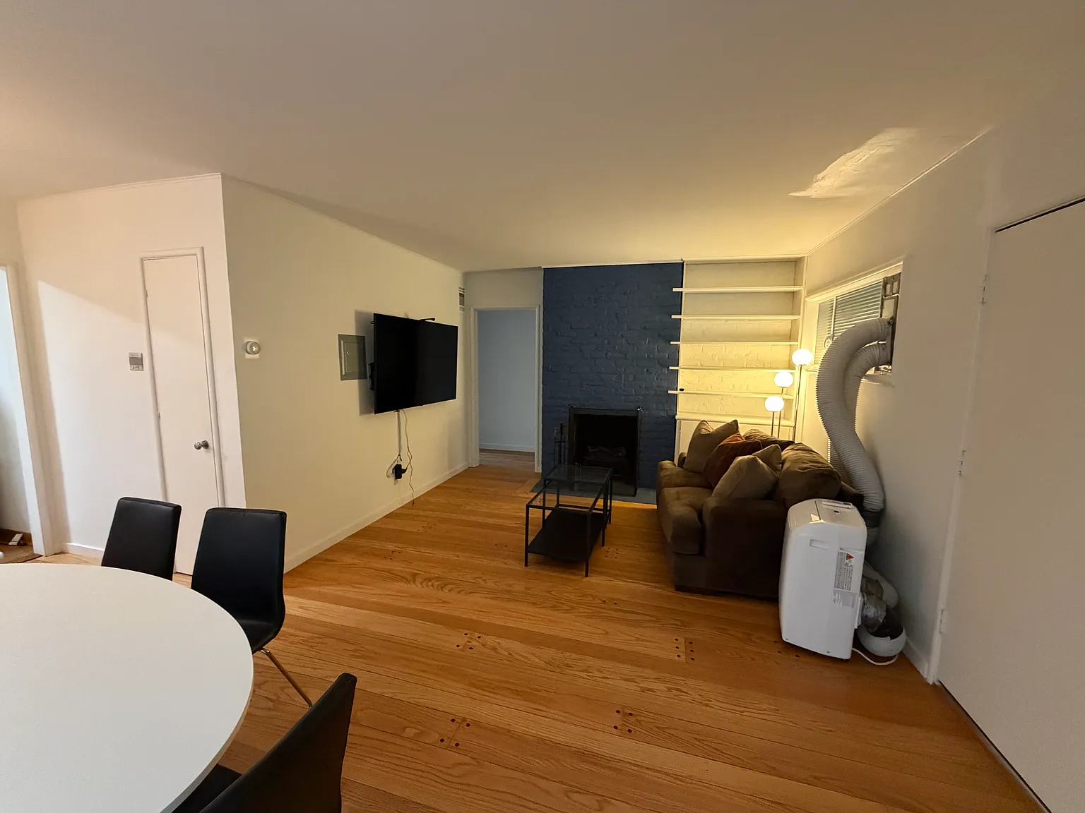 1 bed, 574 sqft, $2,800 — Photo 4