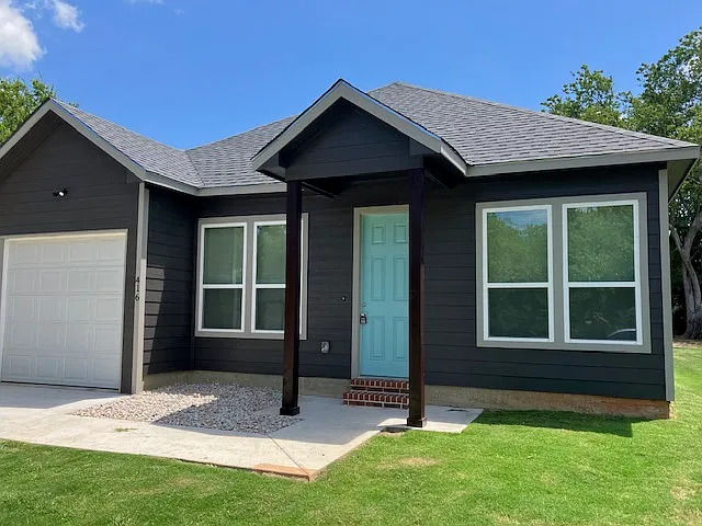 3 bed, 1300 sqft, $1,825 — Photo 3