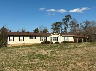 2155 Sockless Rd, Dandridge, TN 37725