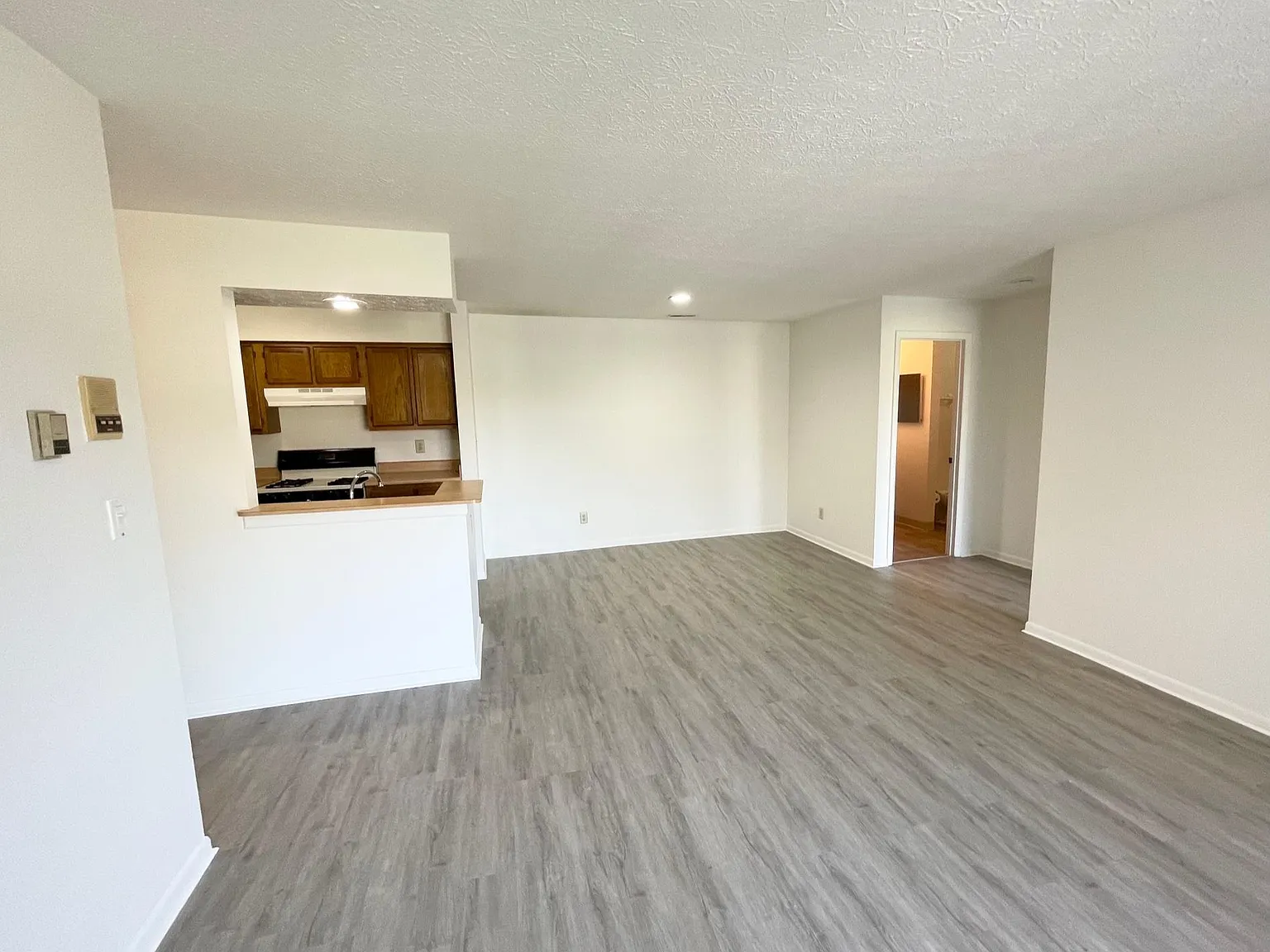 2261 Hedgerow Rd — Photo 4