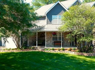 215 Crystal Lake Rd, Lake In The Hills, IL 60156