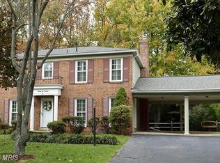 2214 Abbotsford Dr, Vienna, VA 22181