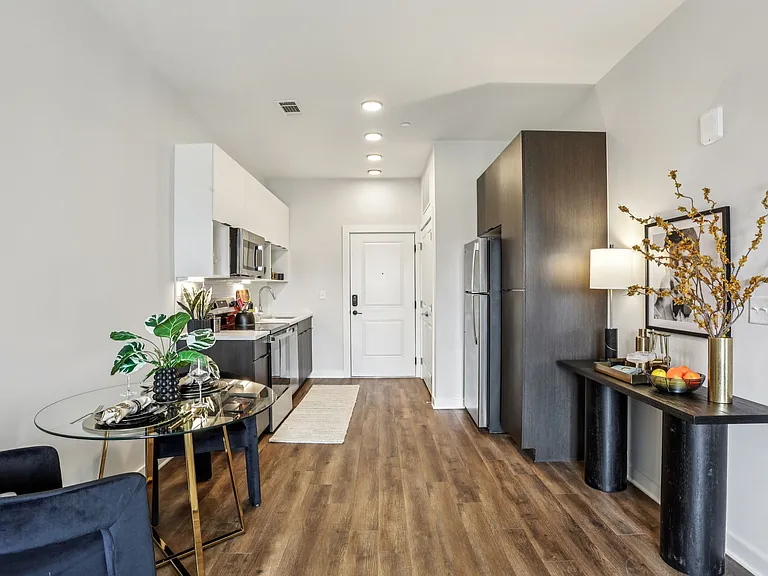 The Chartwell at Marathon Village — Photo 4