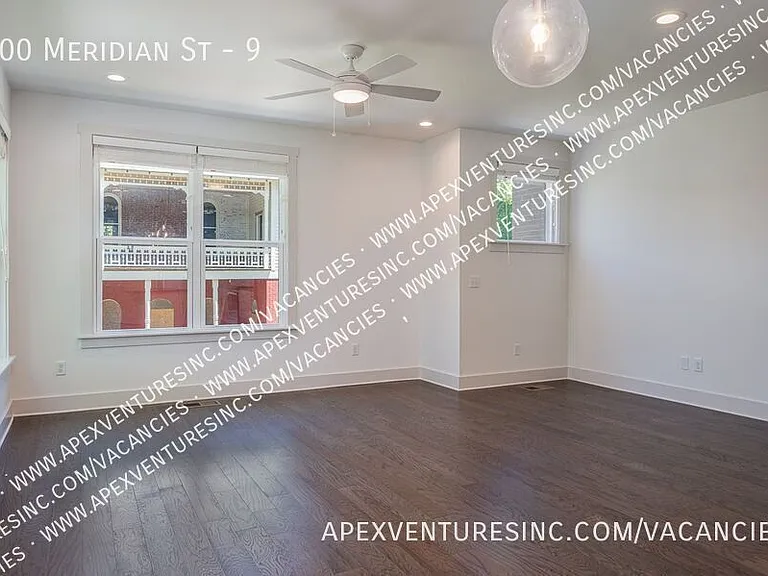 900 Meridian St #9 — Photo 6