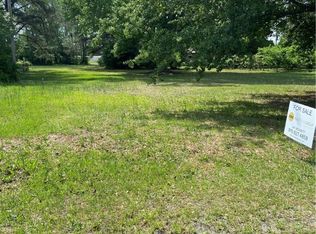 Leggette St, Lumberton, NC 28358