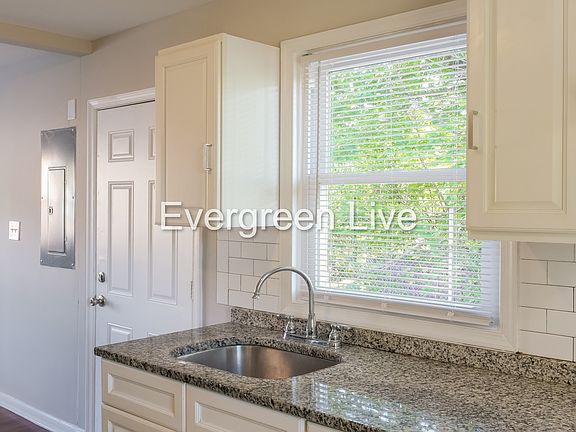 4th image of 1612 Hopewell Ave