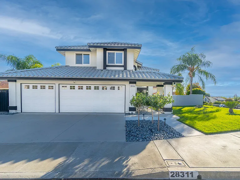 28311 Nicholas Cir — Photo 41
