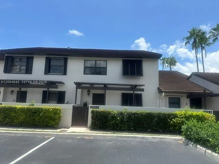 8999 SW 133rd Ct #Townhouse B — Photo 2