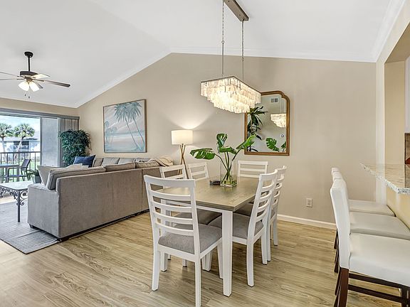 3rd image of 1358 Derbyshire Ct APT 201