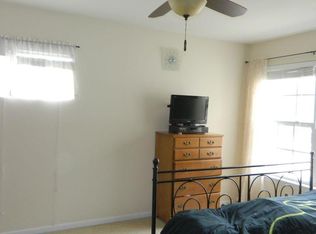 436 Vaughn Cir, Aurora, IL 60502