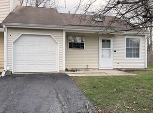 727 Nantucket Way, Island Lake, IL