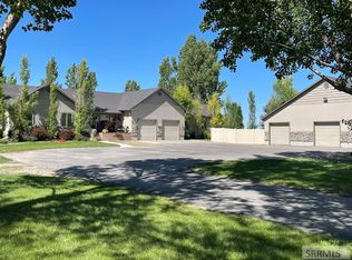 22 E Rich Ln, Blackfoot, ID 83221