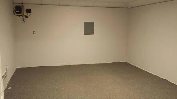 Studio, 2000 sqft, $2,000 — Photo 2