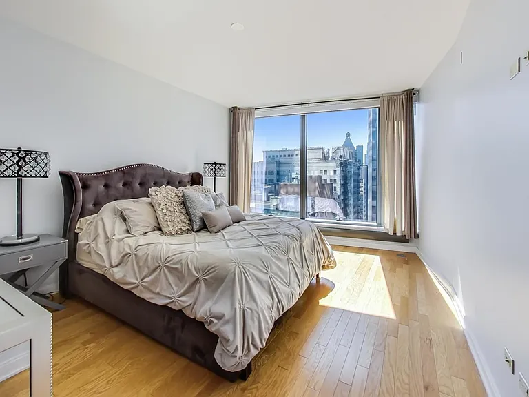60 E Monroe St #2203 — Photo 10