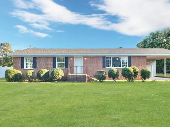 121 Hunter Dr, Broadway, NC 27505